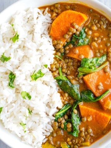 Lentil & veggie curry with sweet potato and baby spinach.