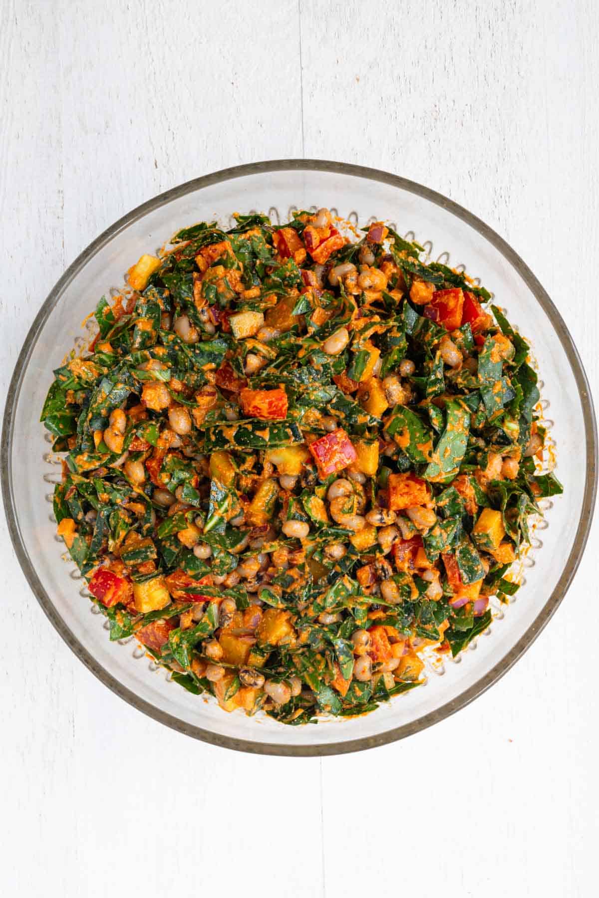 Black eyed peas salad in a glass bowl.