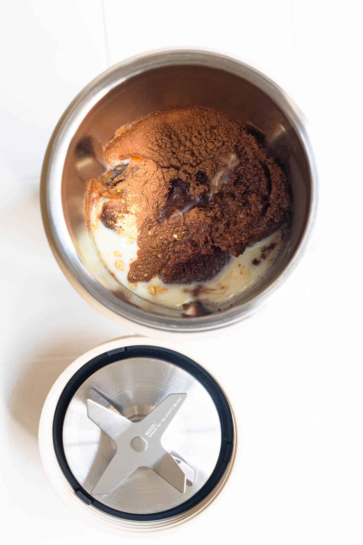 Cooked teff, nondairy milk, cinnamon, vanilla, ground ginger, and soaked dates in a blender.